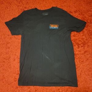 black red and blue Volcom tee shirt men's size Large